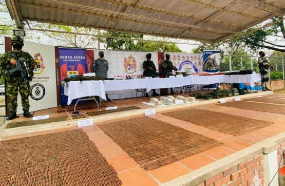 Fuerzas Militares incautan arsenal de guerra e intendencia del ELN en el departamento Arauca 