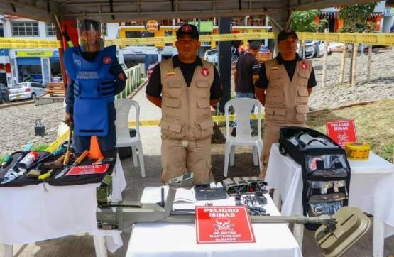 Manzanares, Caldas, es entregado como municipio libre de sospecha de minas antipersonal y municiones 