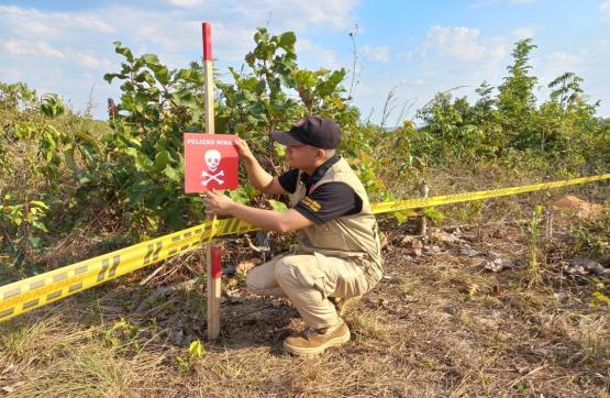 Ejército Nacional inicia labores de desminado humanitario en Mapiripán Meta