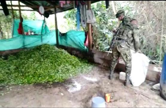 Ejército Nacional neutraliza laboratorio de producción de pasta base de coca en el Chocó