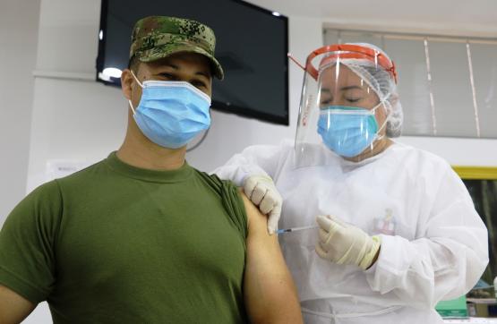 Inició proceso de vacunación contra Covid-19 para integrantes del Ejército Nacional en Santander