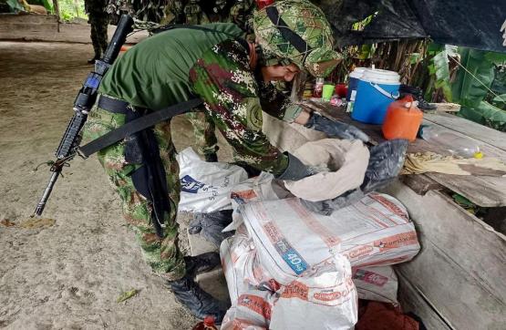 Ejército Nacional neutraliza 10 laboratorios de cocaína en el norte del Chocó