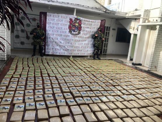  Tropas de la Quinta División del Ejército hallan millonario cargamento de marihuana tipo creepy