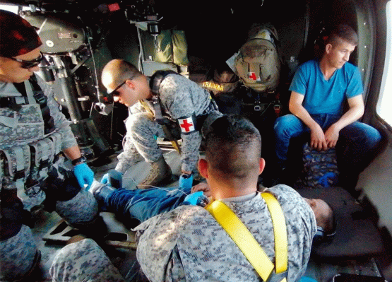 Hombre mordido por una serpiente fue evacuado en helicóptero de la Fuerza Aérea Colombiana 