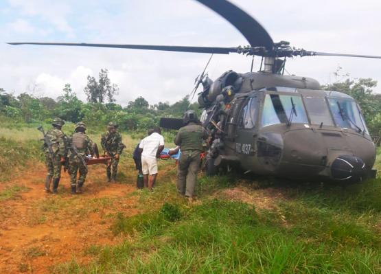 Fuerza Aérea brinda apoyo humanitario a víctimas por mina antipersonal 