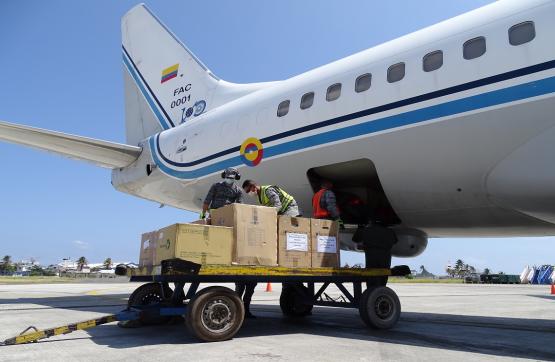 Avión presidencial FAC-0001 cumple misión humanitaria en San Andrés Islas