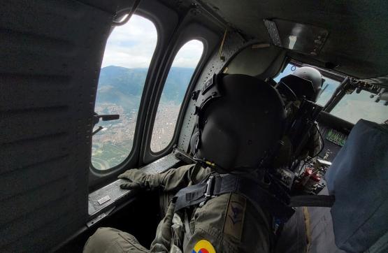 Desde las alturas, aeronaves de su Fuerza Aérea monitorean la seguridad de Antioquia y Chocó durante la jornada electoral