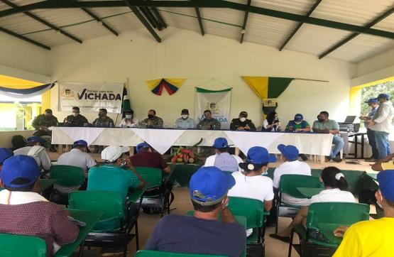 Fuerzas Militares y Policía Nacional asisten a Consejo Comunitario en Güerima, Vichada