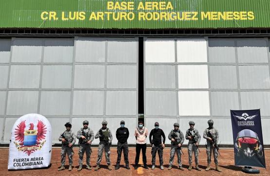 En una operación conjunta e interagencial, entre su Fuerza Aérea Colombiana y el Grupo de Investigación Judicial de Delitos Contra el Medio Ambiente y Contrabando del CTI de la Fiscalía General de la Nación, se logró un importante resultado contra la invasión de tierras y deforestación en el Vichada.  En esta operación, llevada a cabo en el Parque Nacional Natural El Tuparro, se materializó la captura de un sujeto, quien se encuentra a disposición por parte de personal especializado del CTI de la Fiscalía G