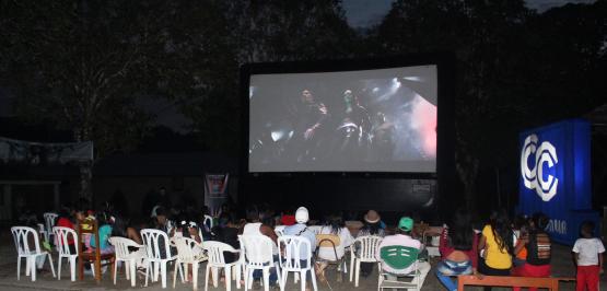 oblación de resguardos indígenas de Araracuara y zonas aledañas se benefició de una tarde de cine