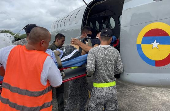 Oportuno traslado aeromédico a un adulto mayor en delicado estado de salud desde Amazonas