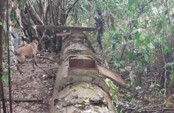 Fuerzas Militares incautan sumergibles utilizados para transportar coca por los ríos Caquetá y Putumayo