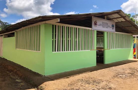 Ejército y fundación entregan escuela como regalo de navidad a los niños de Tumaco, Nariño