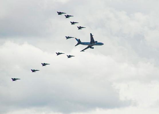 Aeronaves de la Fuerza Aérea Colombiana engalanan los cielos capitalinos