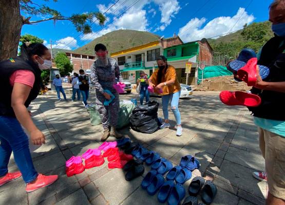 Comunidades indígenas de Dagua, Valle, reciben apoyo de LA Fuerza Aérea Colombiana 