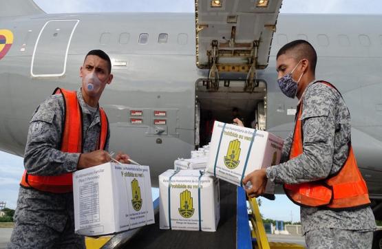  Fuerza Aérea transporta más de 36 toneladas de ayudas humanitarias para damnificados en San Andrés