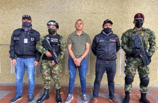  Fuerzas Militares y Fiscalía capturan a alias Colacho, cabecilla de las disidencias en Bolívar