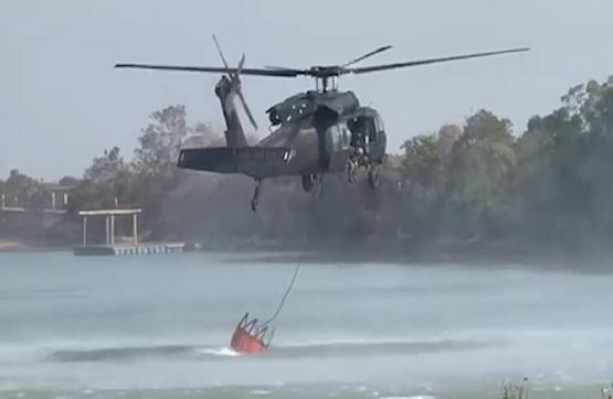 Incendio forestal en el Meta es controlado por la Fuerza Aérea Colombiana