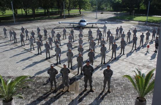 Orgullosos por el deber cumplido, jóvenes colombianos culminan Servicio Militar en su Fuerza Aérea