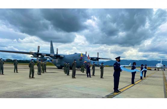 Con la llegada de dos aviones Hércules C-130 se ratifica compromiso de Estados Unidos con Colombia