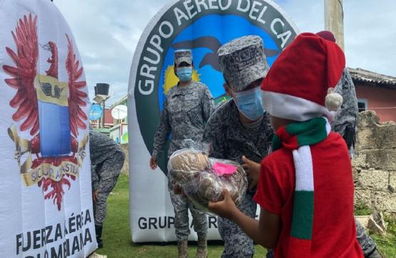 La magia de la Navidad llegó a San Andrés con la Fuerza Aérea Colombiana