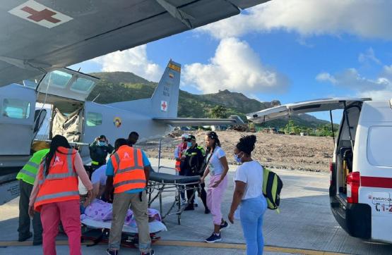 En Navidad, Fuerza Aérea realiza traslado aeromédico de menor desde Providencia a San Andrés