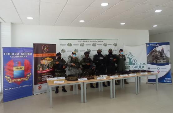 Fuerzas Militares hallan en una vivienda depósito de armas y municiones en Arauca 