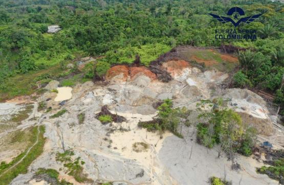 Fuerza Aérea Colombiana propina nuevo golpe contra la minería ilegal en Nariño