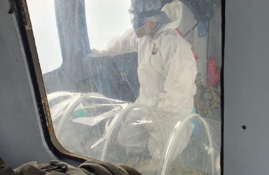 En helicóptero fueron trasladados pacientes con posible COVID-19 