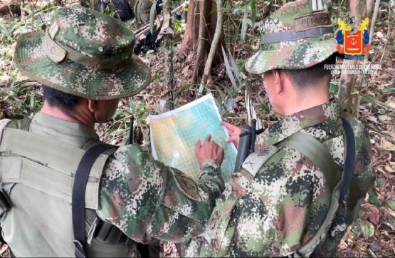 Fuerzas Especiales en la búsqueda de canino desaparecido en Operación Esperanza