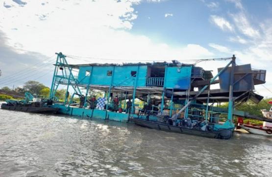 Fuerzas Militares incautan maquinaria amarilla empleada para minería ilegal
