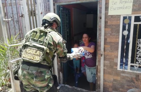 Gaula Militares y sus redes de apoyo dan mercados y tapabocas durante Plan de Prevención y Acción