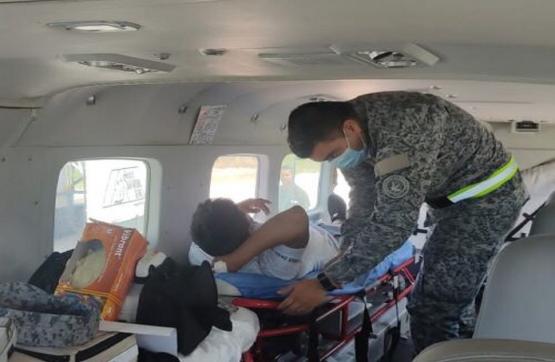 Indígena herido del Vaupés fue movilizado por la Fuerza Aérea Colombiana