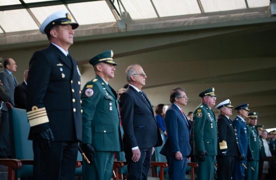 Ascendieron los primeros 42 altos oficiales de la Fuerza Pública en el gobierno Petro