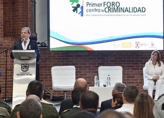 El Ministro de Defensa Nacional en Primer Foro Contra la Criminalidad realizado en Cali