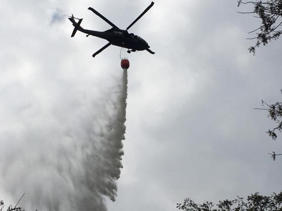 helicóptero UH-60