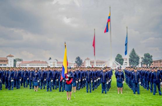 280 hombres y mujeres ascendieron al grado de subtenientes del Ejército Nacional de Colombia