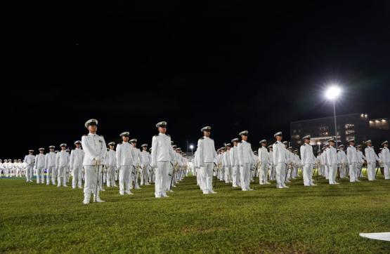  3 indígenas y un afrocolombiano hacen parte de los 96 oficiales que se escalafonaron en la Armada de Colombia