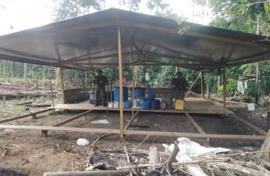 Armada de Colombia mantiene ofensiva contra el narcotráfico en la amazonía