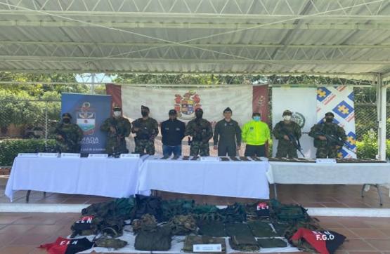 Autoridades incautaron abundante material de guerra, comunicaciones e intendencia del ELN