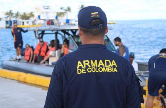 Armada de Colombia rescata 22 migrantes en aguas de San Andrés