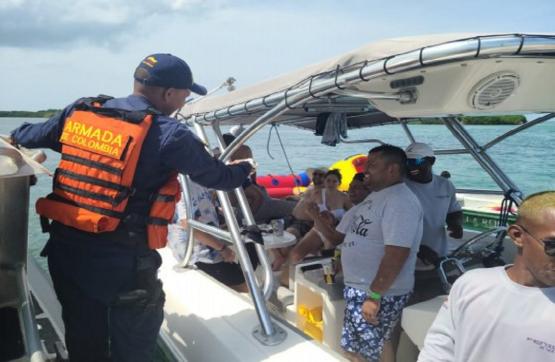 Armada de Colombia intensifica controles marítimos en sector de Cholón, Islas del Rosario