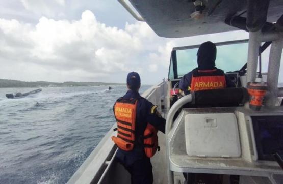  Armada de Colombia rescató a tres pescadores artesanales en San Andrés