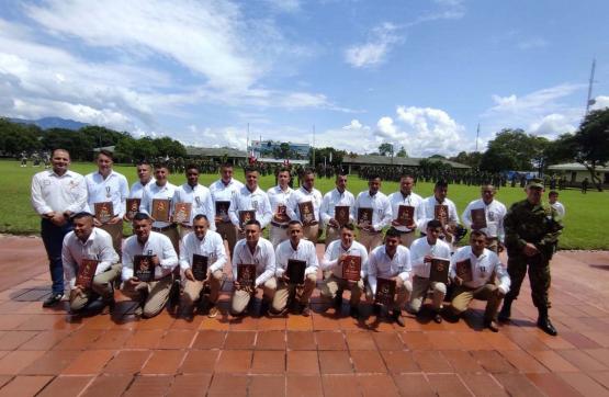 20 soldados profesionales cumplieron con su servicio a la patria