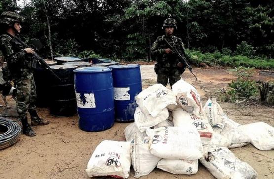 <Neutralizado depósito ilegal con insumos para el procesamiento de clorhidrato de cocaína 