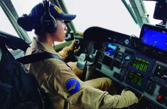 cogfm Por primera vez en la historia de la Armada de Colombia, UNA MUJER COMO PILOTO COMANDANTE DEL PATRULLERO MARÍTIMO  ACOMPAÑÓ EL EJERCICIO RAMPAC DE LA AVIACIÓN NAVAL EN SAN ANDRÉS ISLA