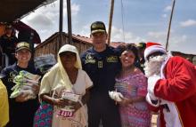 Armada de Colombia lleva alegría y bienestar a las comunidades de Karasúa en la Alta Guajira