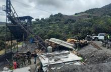 Ejército, en coordinación con Policía y la CAR, golpean la extracción ilícita de yacimientos mineros en Cundinamarca