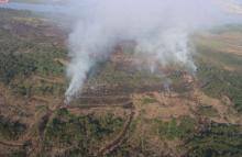 Continúan esfuerzos para apoyar la extinción de incendio en la vía Parque Isla Salamanca