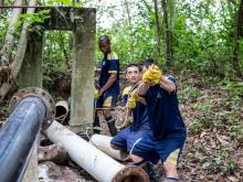 Fuerza Aérea apoya para restablecer servicio de agua potable en el municipio de Puerto Salgar